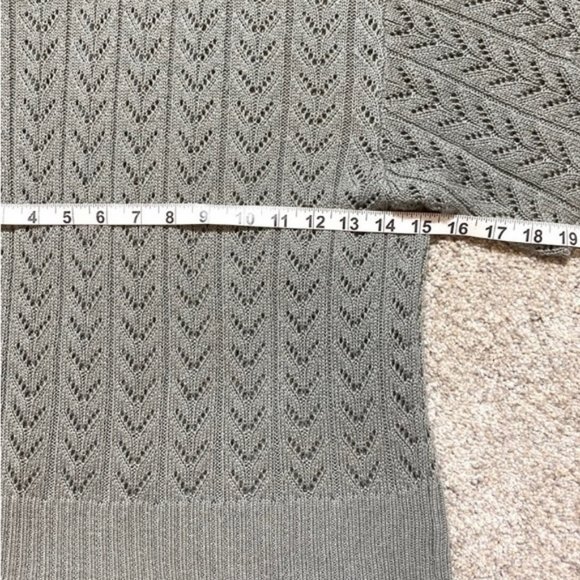 Dex cowl neck soft knit grey pullover short sleeve sweater. Women's size L - Picture 6 of 7